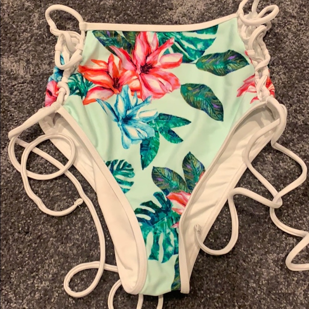 Forever 21 floral bottoms